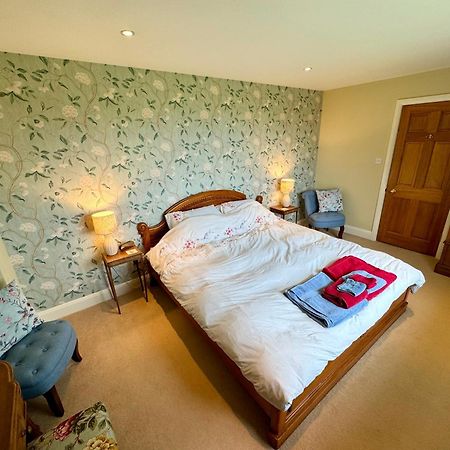 Cockley Hill Farm Bed & Breakfast 브래클리 외부 사진