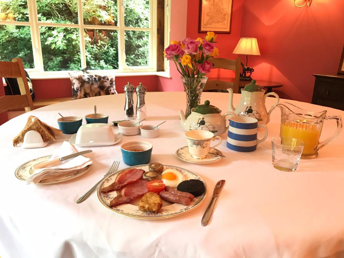 Cockley Hill Farm Bed & Breakfast 브래클리 외부 사진